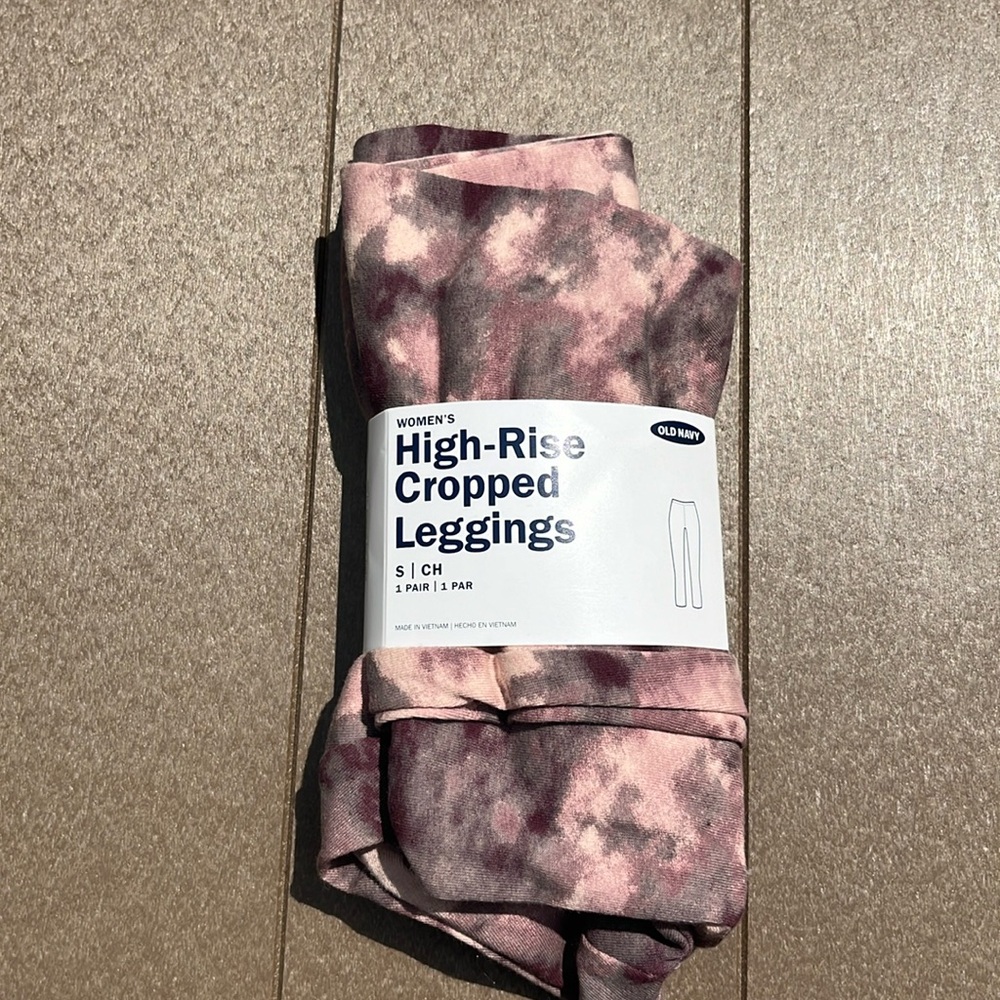NWT Old Navy high rises cropped leggings